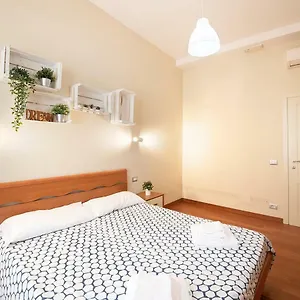 https://andrea-house.it-romehotels.com